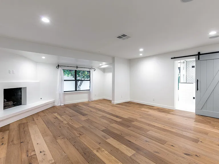 8672 N 64th Pl — Photo 16