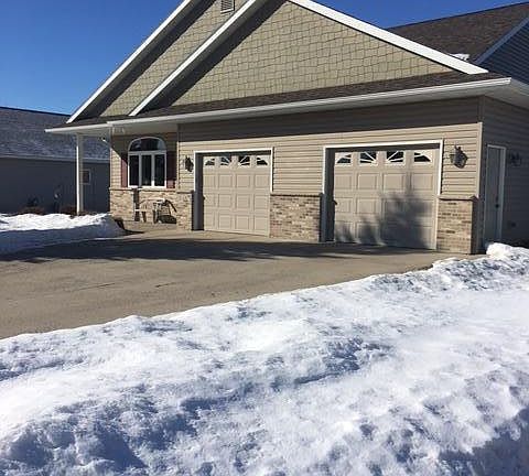 2nd image of 326 Ashley Ln