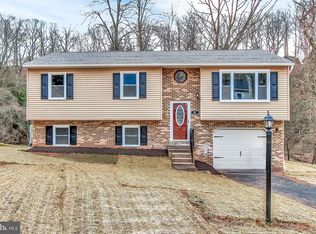 10 Bald Cypress Cir, Etters, PA