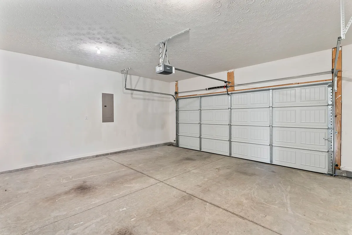 Building Photo - 7909 Cascade Falls Cv