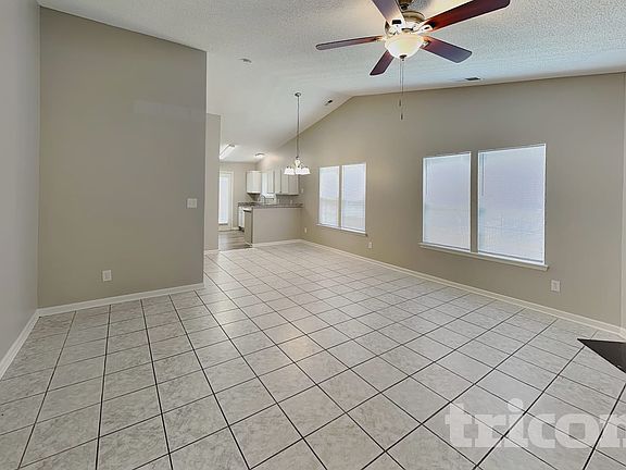 3rd image of 3010 Great Falls Dr