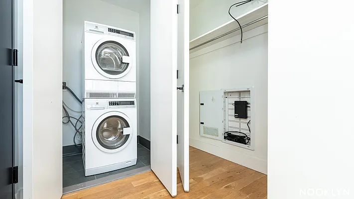 Rented by Nooklyn NYC LLC | media 21