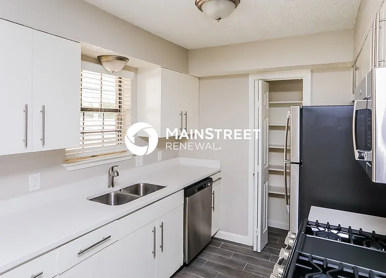 10405 Kinslow Dr — Photo 11