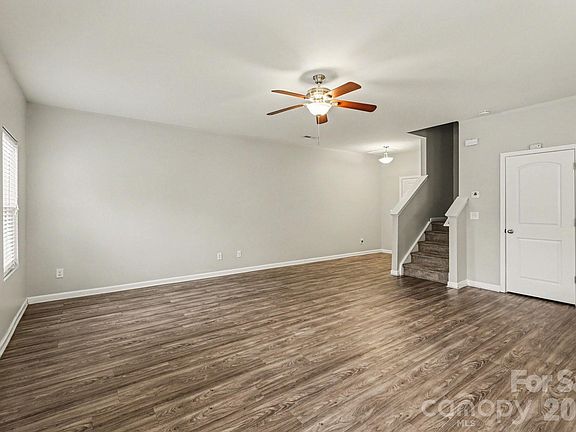 4th image of 1039 Manston Pl SW