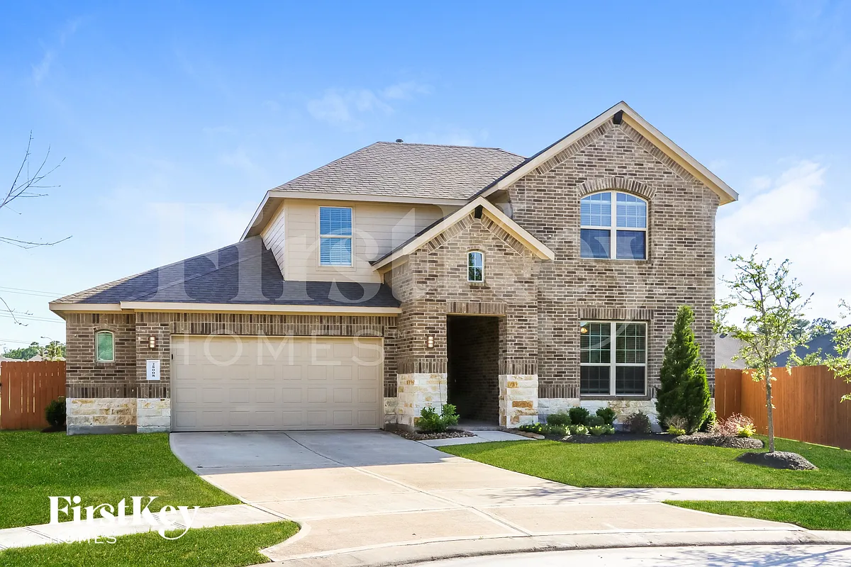 Building Photo - 28008 Langsdale Ct