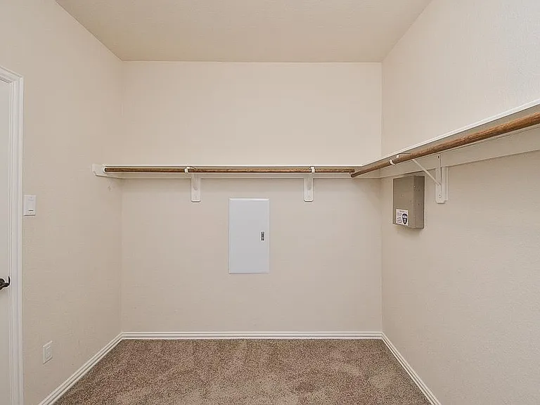 9411 Sparrow Creek Ct — Photo 22