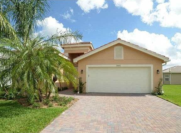 Home For Sale In Valencia Reserve