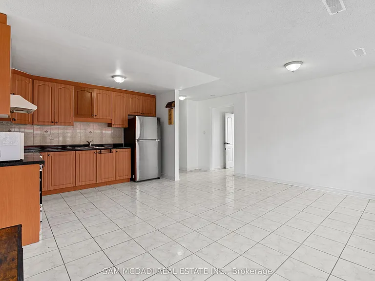 2922 Islington Ave #3 — Photo 6