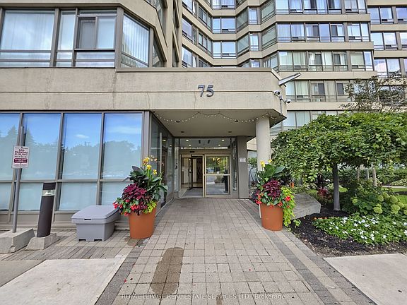 3rd image of 75 King St E #1212