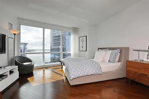 Sold by Weichert/Exchange Place | media 4