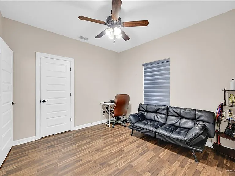2410 Colvin Ave — Photo 26