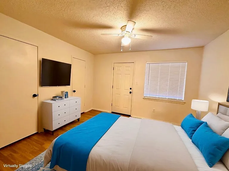 505 Claire Ct #507 — Photo 6
