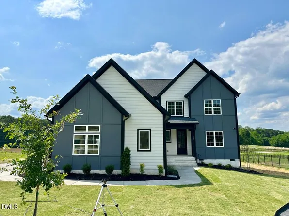 110 Firefly Ln, Youngsville, NC 27596