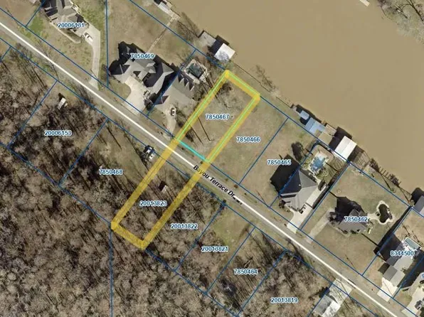 13224 Bayou Terrace Dr, Saint Amant, LA 70774