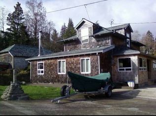 36225 8th St, Nehalem, OR 97131