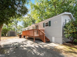 111 Pinewood Dr, Barnegat, NJ 08005