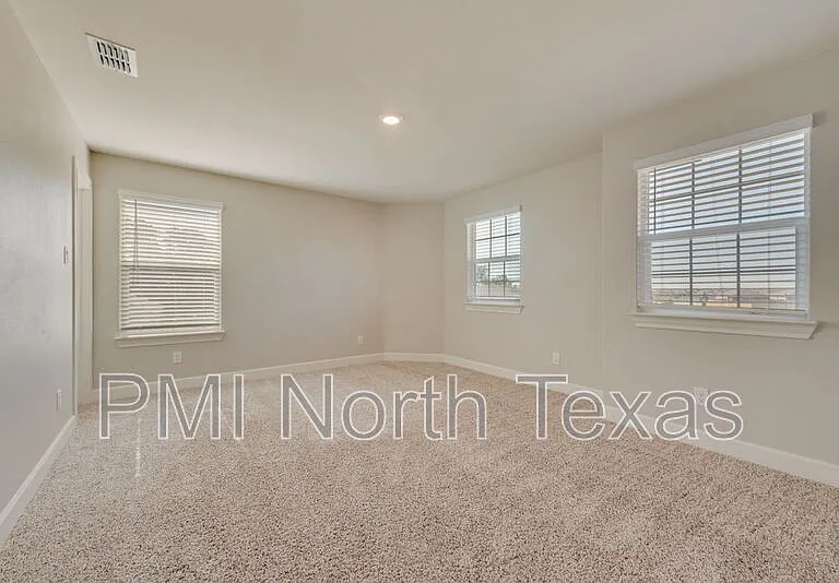 804 Calhoun Dr — Photo 18