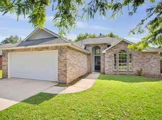 3405 N 7th St, Ocean Springs, MS 39564