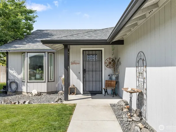 1346 E Greens Loop, Moses Lake, WA 98837