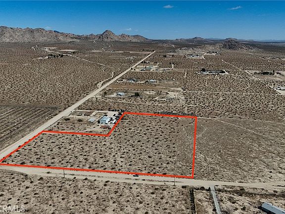 3rd image of 708 Rabbit Springs Rd