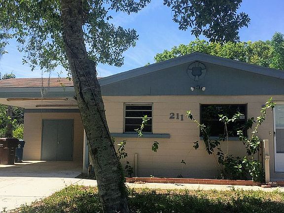 2nd image of 211 N Blvd E