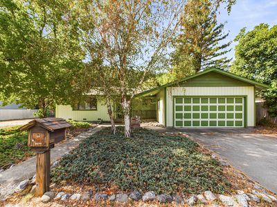 54 Palomino Way, Garberville, CA, 95542