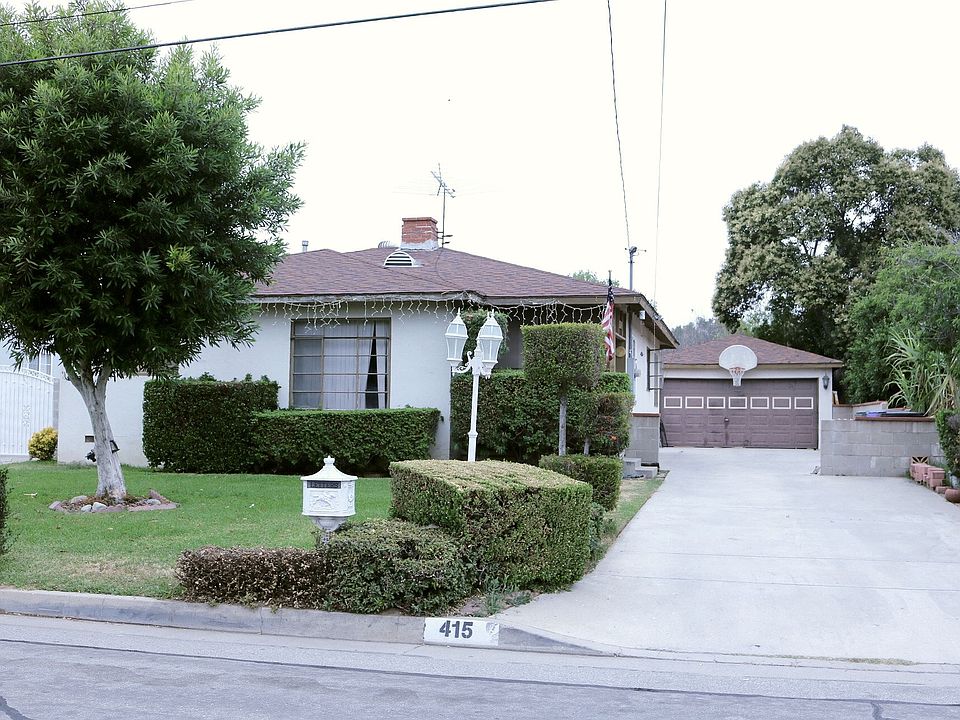 2nd image of 415 Andre St