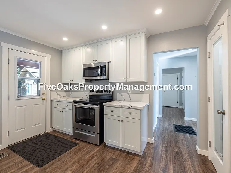 252 Folsom Rd #A — Photo 9