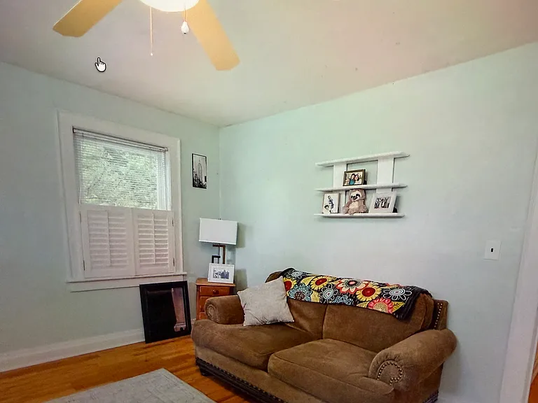 422 Sinclair St — Photo 8