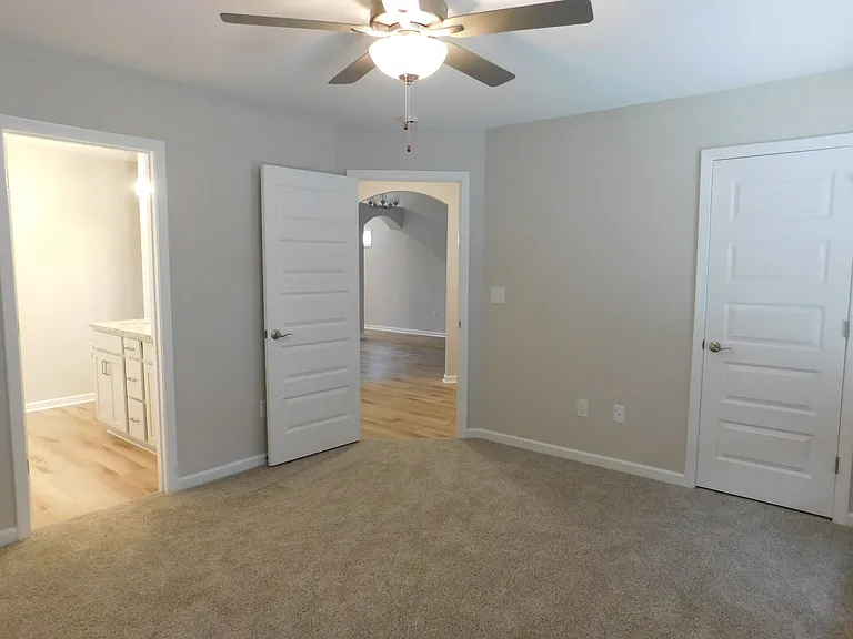 710 N B St #B — Photo 21