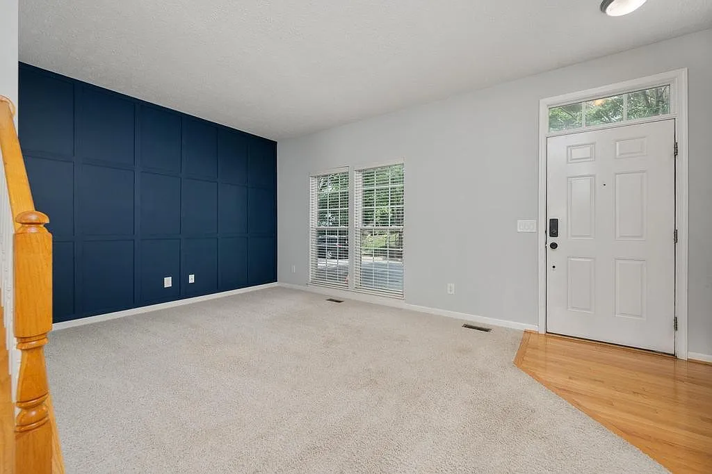 3 bed, 3.5 bath, 2282 sqft, $2,600 — Photo 4