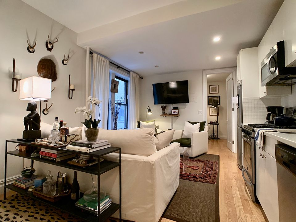1st image of 85 Barrow St APT 1r