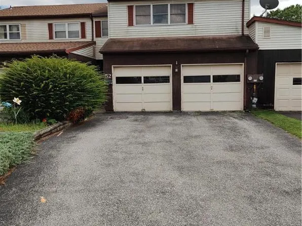 52 E Cambridge Pl, Catasauqua, PA 18032