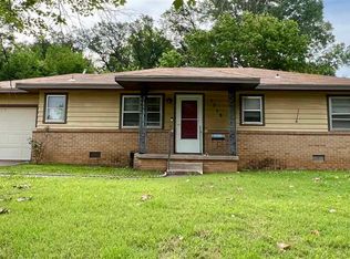 1713 N Woodland Rd, Ponca City, OK 74604