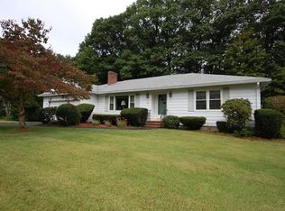 15 Norfolk Dr, Leominster, MA 01453