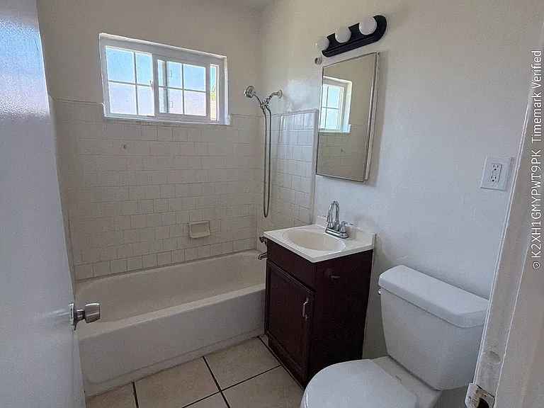 228 Sequoia Dr #C — Photo 1