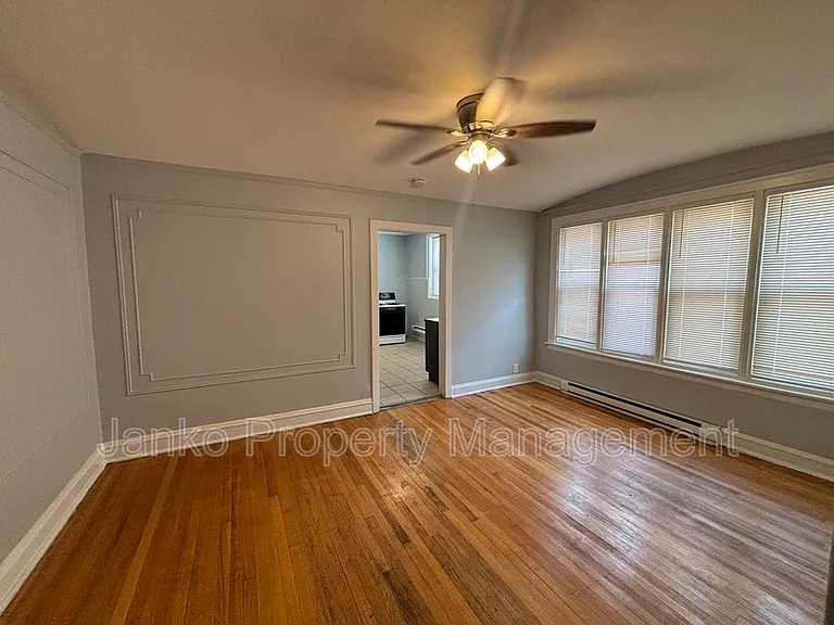 8346 S Maryland Ave #3 — Photo 2