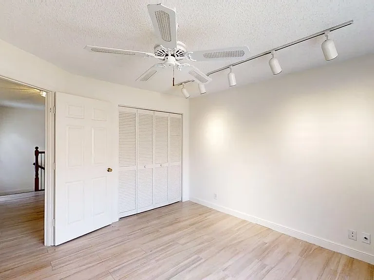 23330 La Vida Way — Photo 25