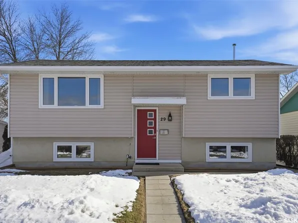 29 Tupper CRESCENT, Saskatoon, SK S7L 4N9