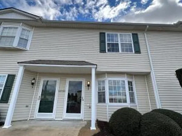 2375 Vineyard Drive #H4, Winterville, NC 28590