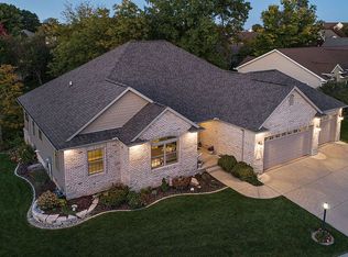 13 White Oak Ct, Washington, IL 61571