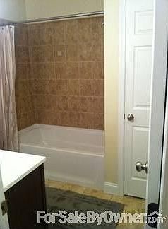 Hall bath Shower