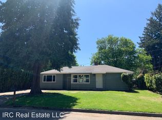 16706 SE Clinton St, Portland, OR 97236