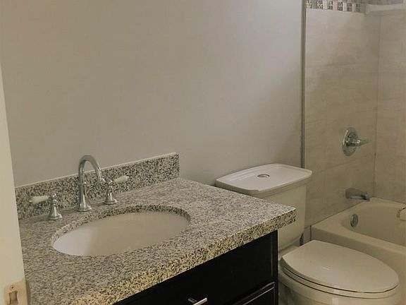5th image of 3885 Vivian Dr