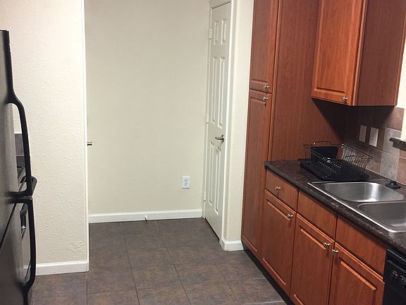 2nd image of 600 13th St Unit 445