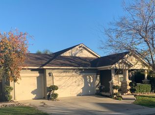 208 Waters Edge Dr, Waterford, CA 95386