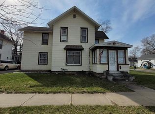 322 West St, Three Rivers, MI 49093