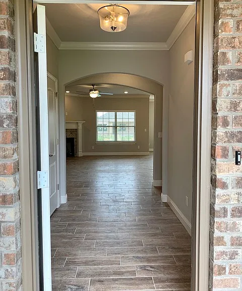 5601 Sapphire Dr — Photo 2