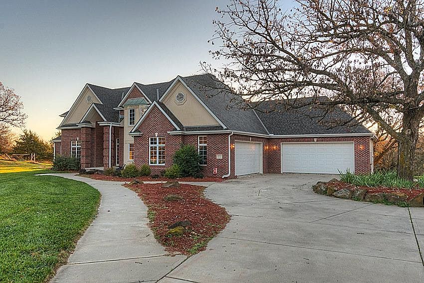 1st image of 8711 Raven Dr