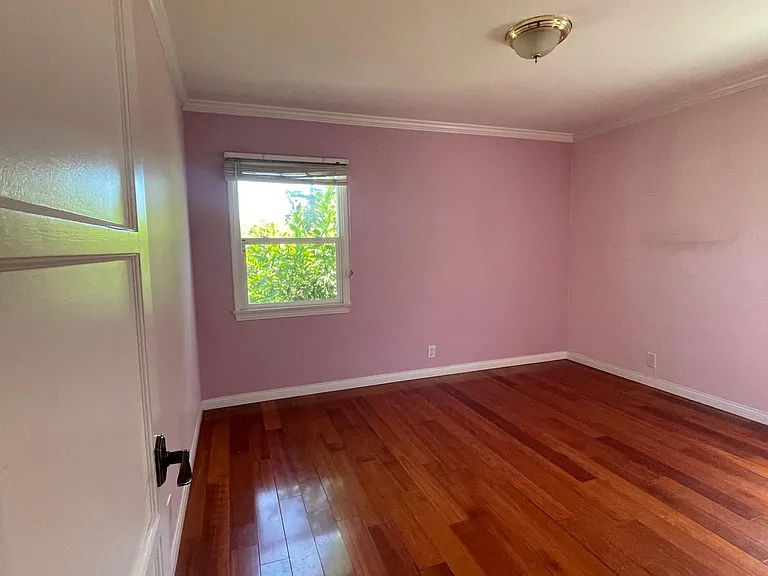2820 Paloma St — Photo 13